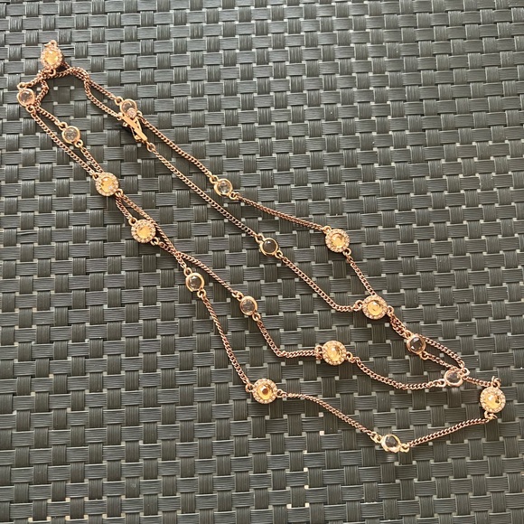 GIVENCHY rose hold necklace with stones - Picture 4 of 6